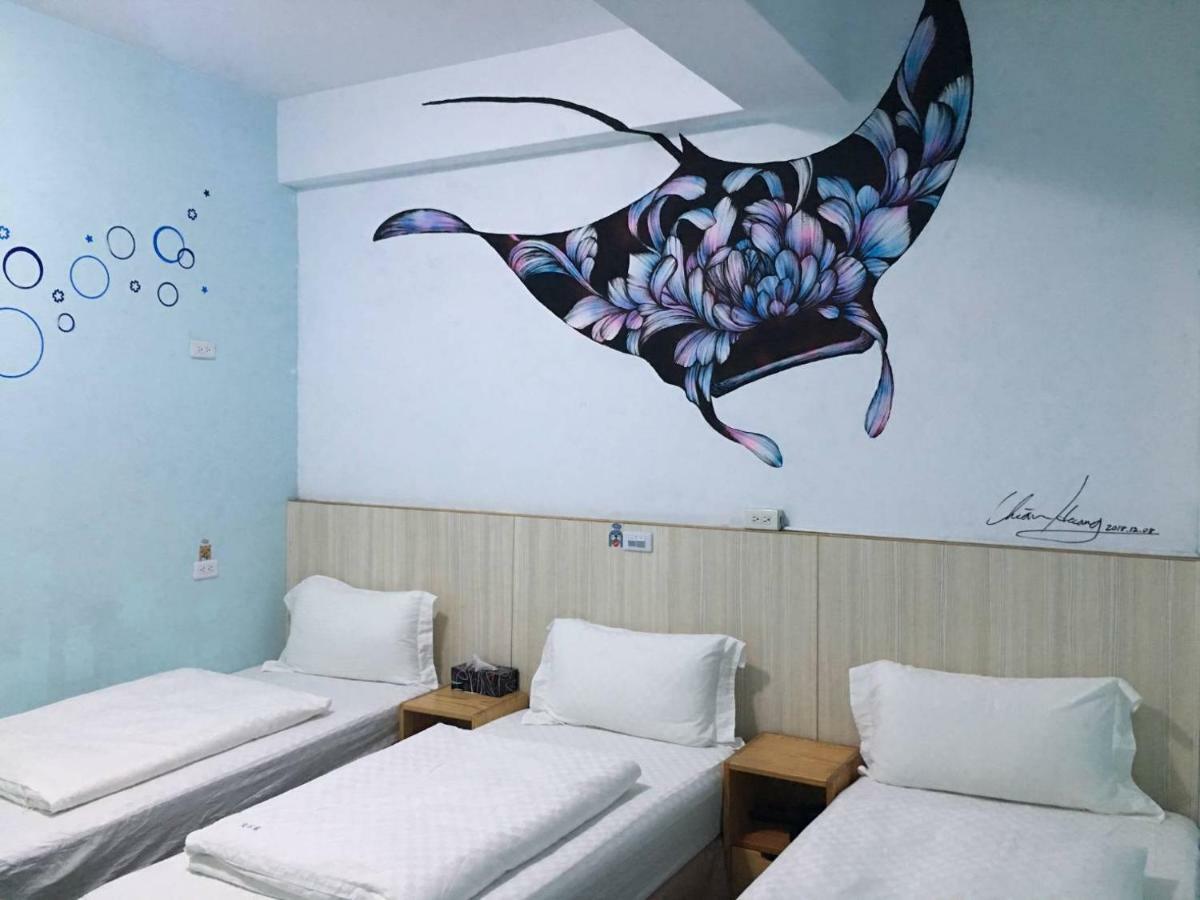 Light Blue Hostel Hengchun Exterior photo