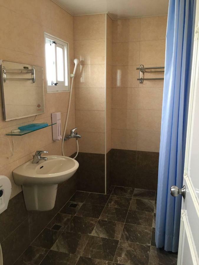 Light Blue Hostel Hengchun Exterior photo